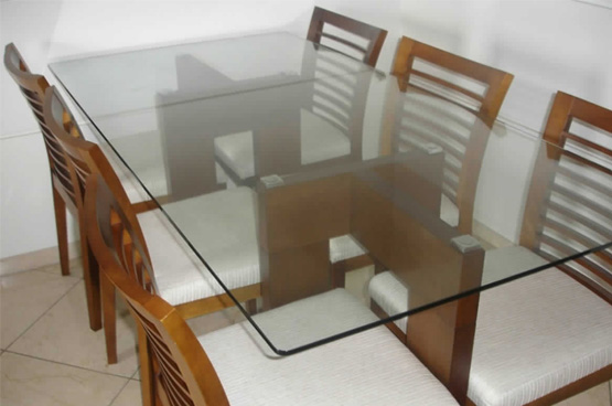 Tampos de vidro para mesas